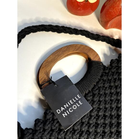 NWT Women's Crossbody Bag! - Picture 3 of 5